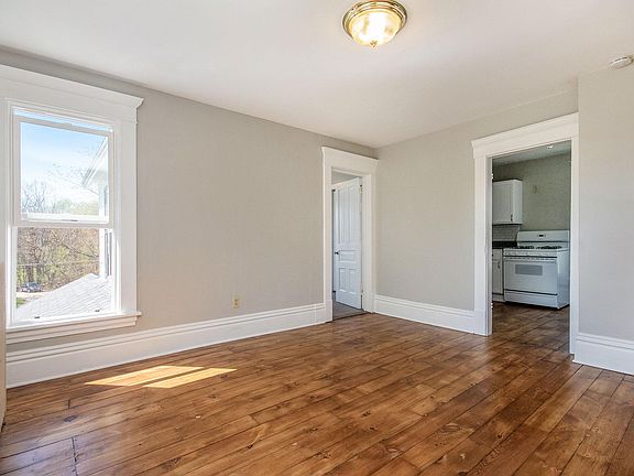 5th image of 846 Eastern Ave NE #1 & 2