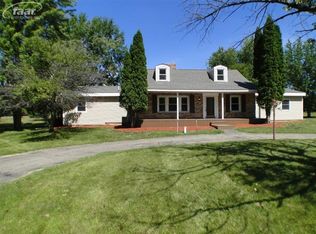 4043 Lahring Rd, Holly, MI 48442
