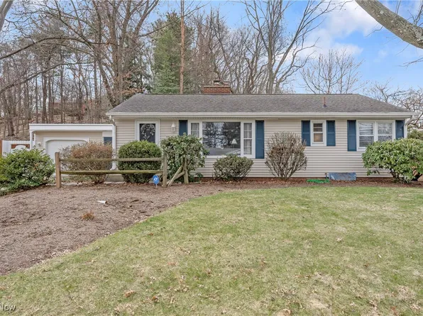 132 Maplecrest St SW, North Canton, OH 44720