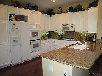4th image of 1685 Abbotsbury St
