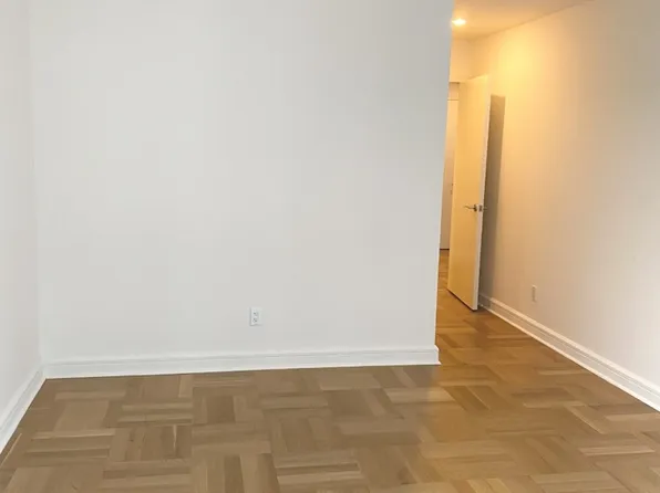 400 West 63rd Street image 7 of 12