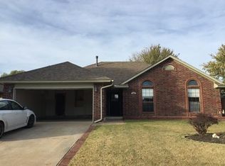 1805 SE 14th St, Moore, OK 73160