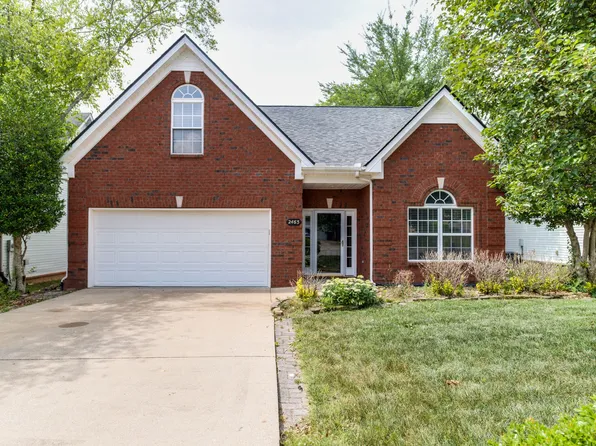 2463 Oak Hill Dr, Murfreesboro, TN 37130