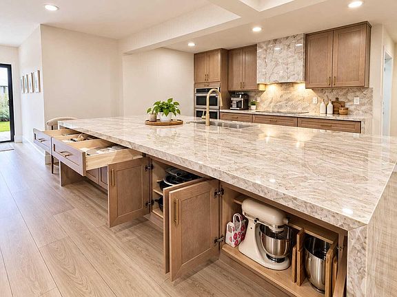 3rd image of 202 SW 52nd Avenue