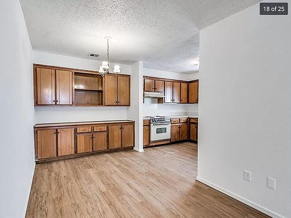 3rd image of 1814 N Crawford Ave