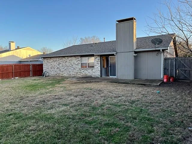 1211 Brush Creek Dr — Photo 20