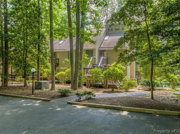 68 Villa Ridge Dr Unit 4, Hartfield, VA 23071