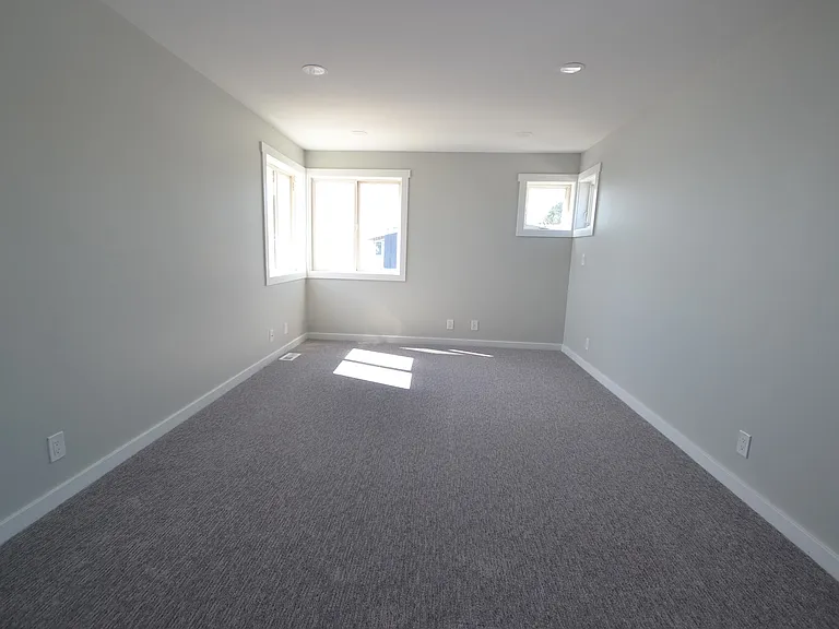 3504 Beach Dr SW — Photo 24