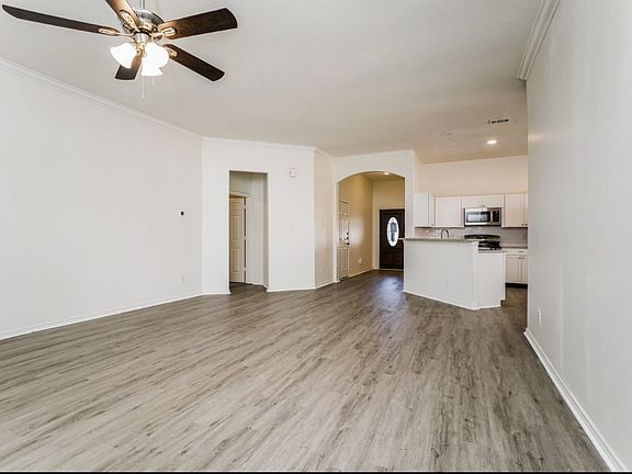 4th image of 18530 Wolf Creek Trl