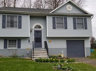 9557 Bantry Ln, Brewerton, NY 13029