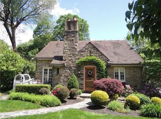 241 Orchard Dr, Mt Lebanon, PA 15228
