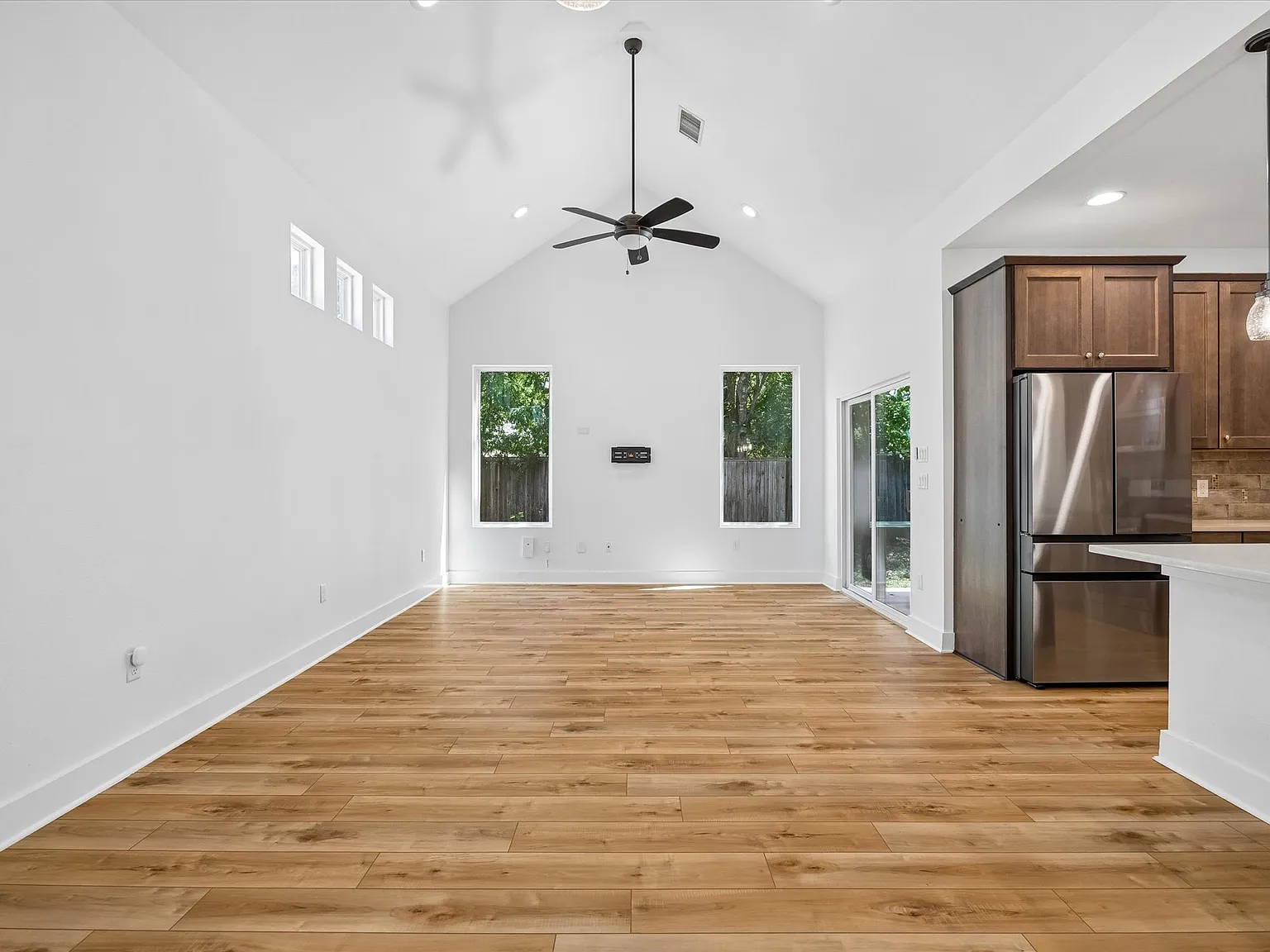 3 bed, 2.5 bath, 1792 sqft, $2,895 — Photo 4