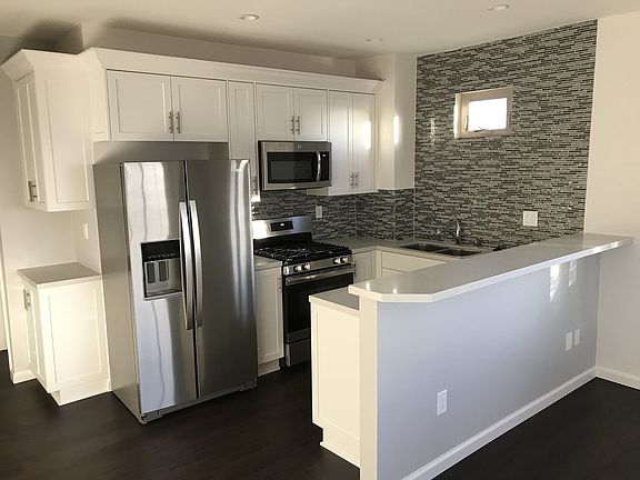 2nd image of 234 W Juniper St APT 301