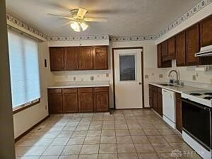 4th image of 3033 Bradford Dr