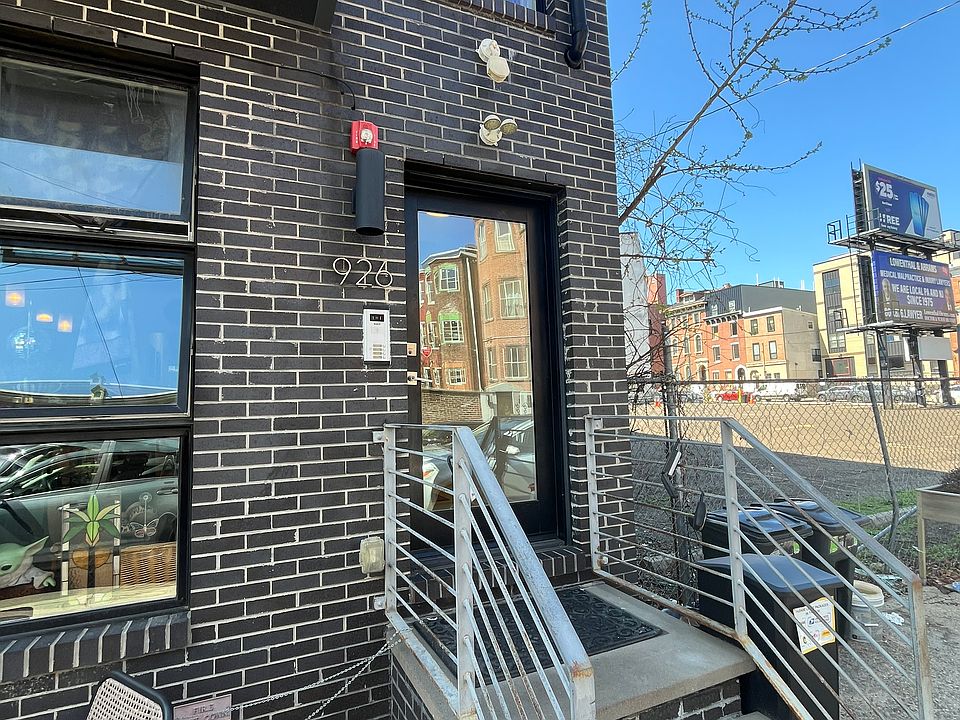 1st image of 926 N 15th St #C