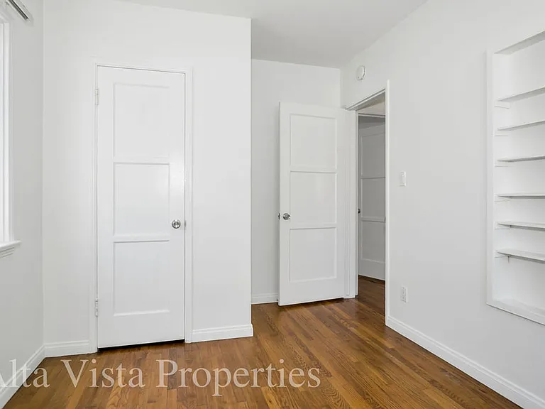 855 Emerald St — Photo 13