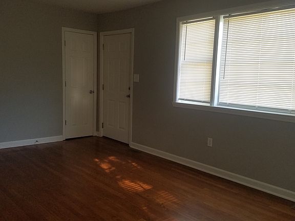 5th image of 296 Crescent Ave