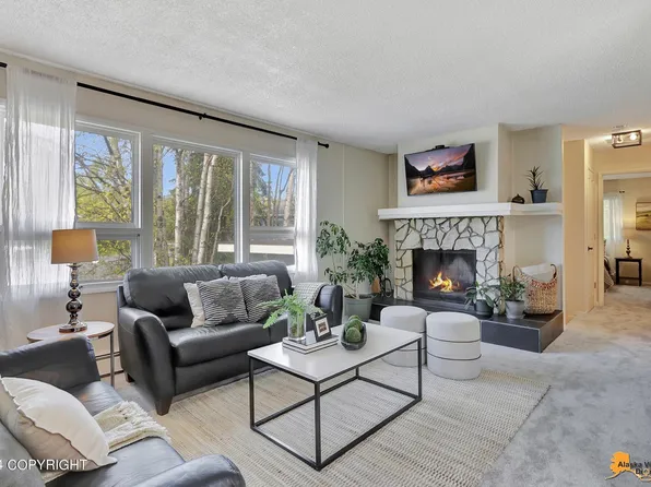 3009 Donington Dr, Anchorage, AK 99504