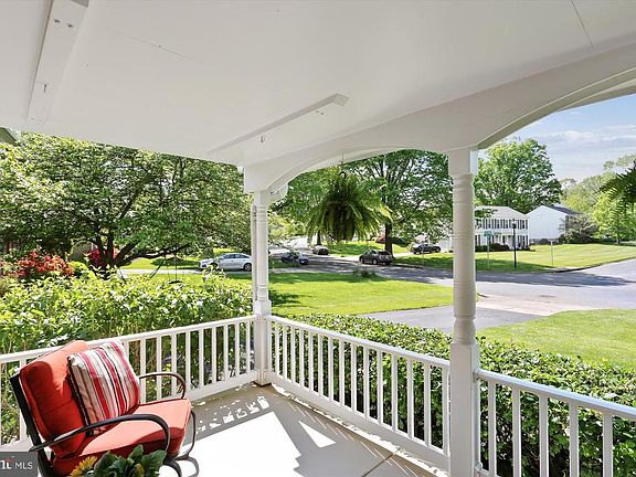 5th image of 17117 Amity Dr