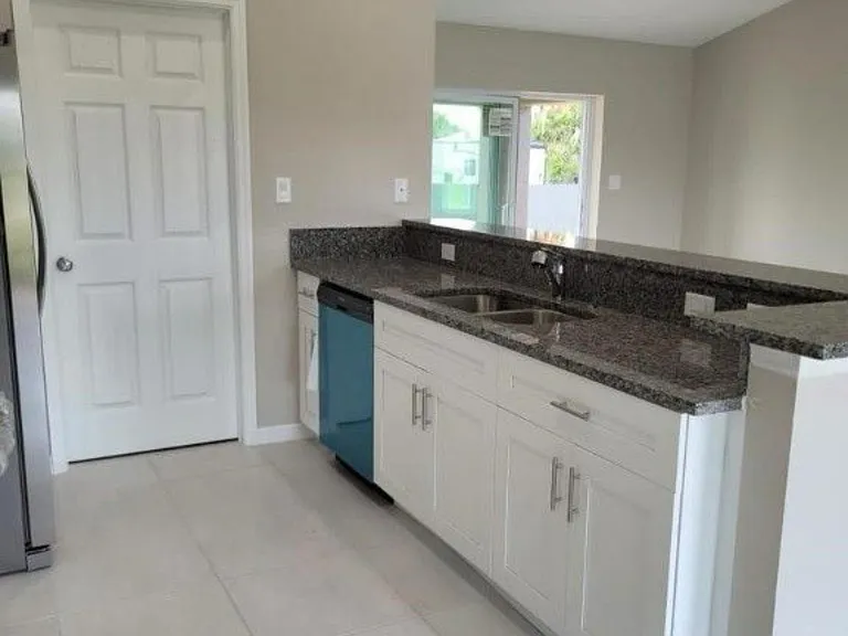 1097 Jupiter Loop — Photo 3