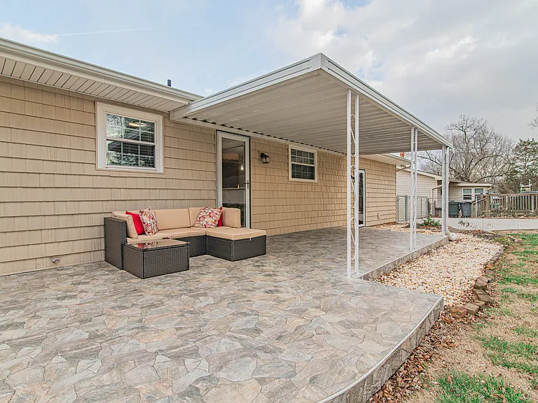 7707 Windsong Rd — Photo 8