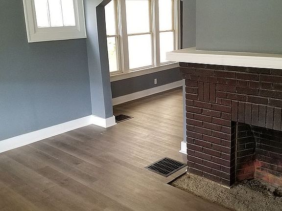 2nd image of 1010 E 15th Ave