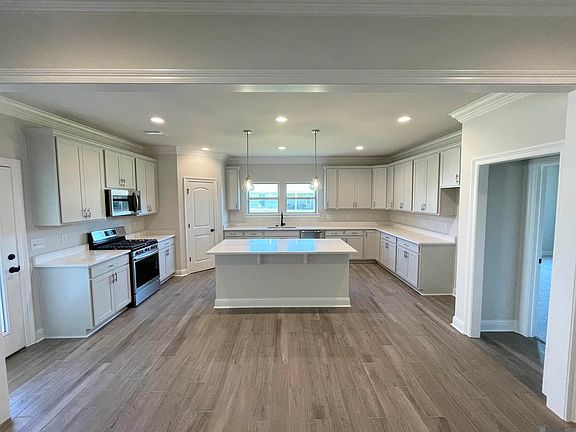 3rd image of 18732 Corlis Green Dr