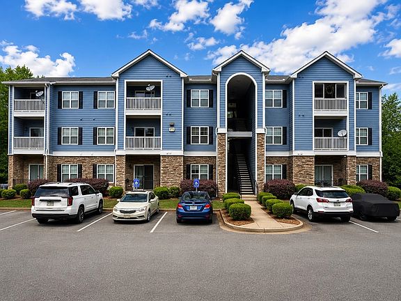 2nd image of 1412 Town Creek Cir