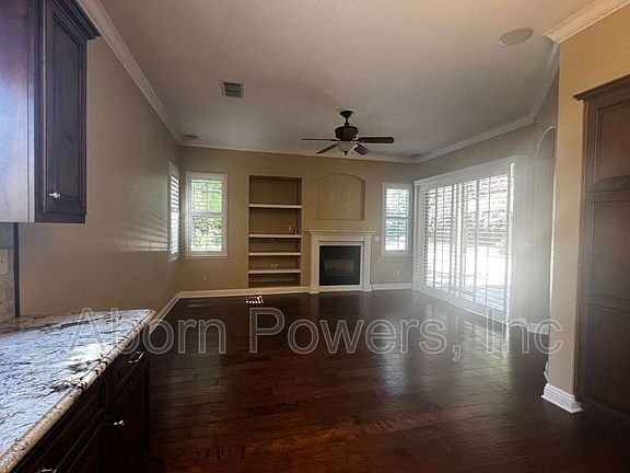 3rd image of 3629 Walker Park Dr