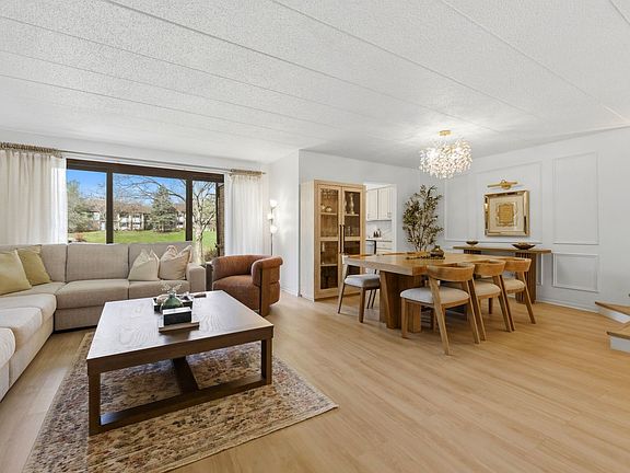 5th image of 13158 S Oak Hills Pkwy APT 1A