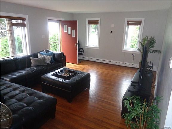 2nd image of 6191 Wright Pl