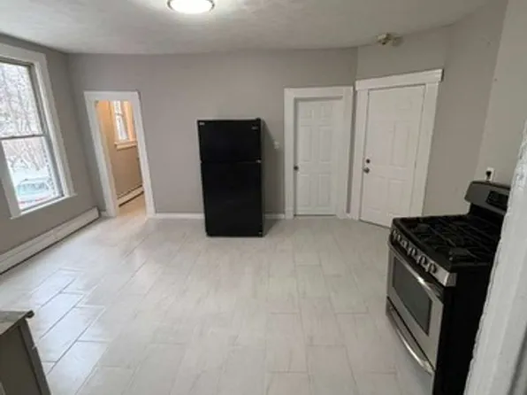 172 Glen St, New Britain, 172 Glen St #3L, New Britain, CT 06051