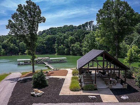 5th image of 385 Sunset Harbor Dr