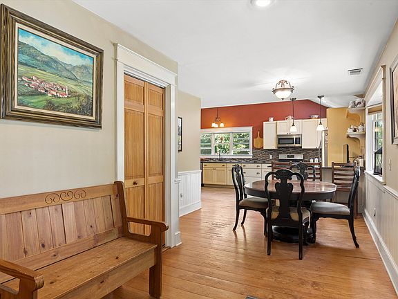 4th image of 6205 Alvahs Ln