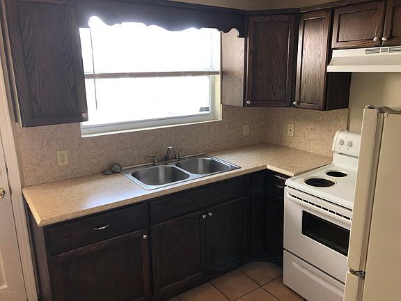 4th image of 3133 Belden St APT 1
