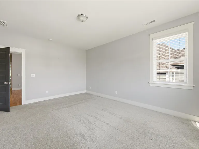 201 Bluffwood Ave — Photo 37