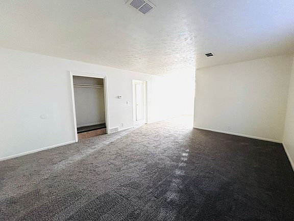 4th image of 4023 Hamilton St #40257