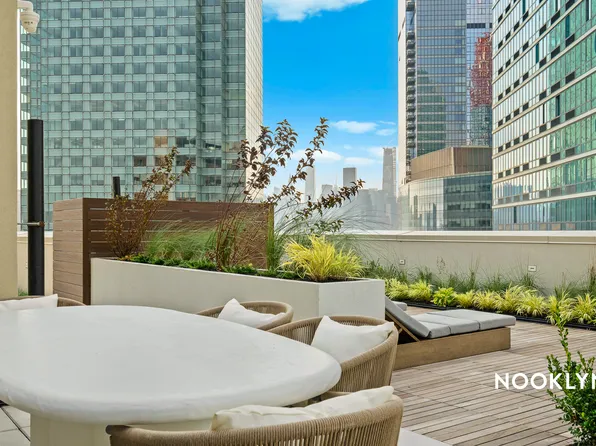 26-04 Jackson Avenue image 32 of 42