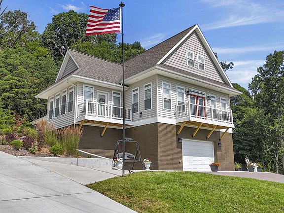 5th image of 1071 Lake Katharine Rd
