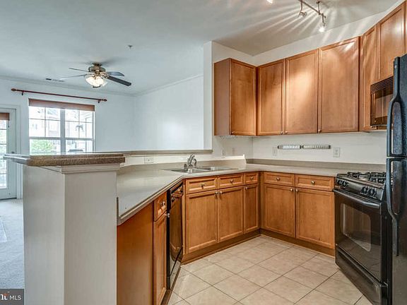 4th image of 815 Branch Dr APT 205
