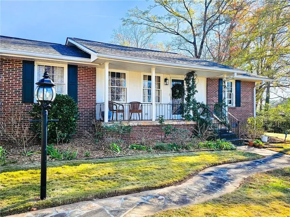 835 Alberson Ct, Decatur, GA 30033