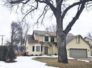 721 Main St W, Cannon Falls, MN 55009