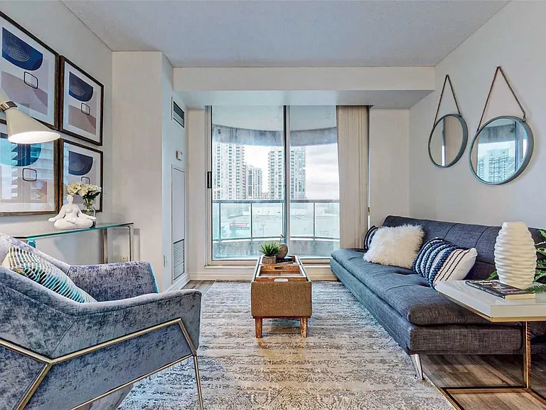 7 Lorraine Dr #502 — Photo 21