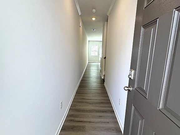 3rd image of 520 Hayes Ln