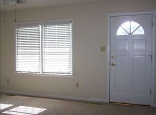 20 Colonial Dr, Jacksonville, NC 28546