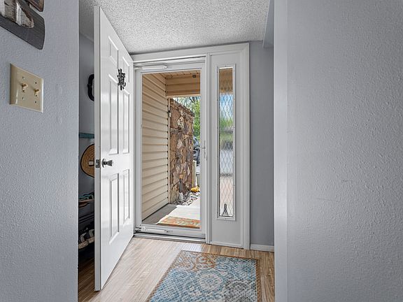 5th image of 810 N 46th St