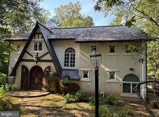 132 E Dark Hollow Rd, Pipersville, PA 18947