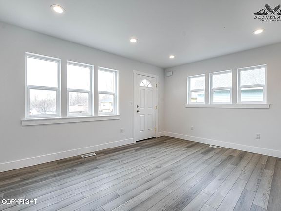 5th image of 341 E Eagle Ave