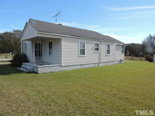 246 Homestead Ln, Smithfield, NC 27577