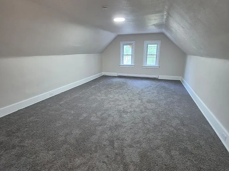 1400 Hill Ave — Photo 6
